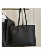 Elegant Commuter Textured Handbag Women's Polyester